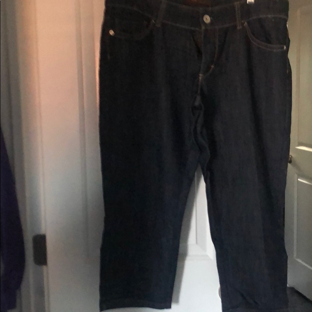 NWOT Lee Jeans Capris ❤️🌻
